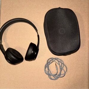 DR DRE BEATS SOLO 4 headphones